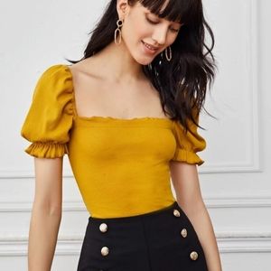 SOLD✅Trim Puff sleeve Rib-nit Tee